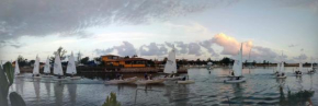 Suite à Beira do Canal da Marina